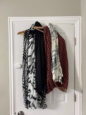 5 Express/Gap/Loft Infinity Scarf Bundle